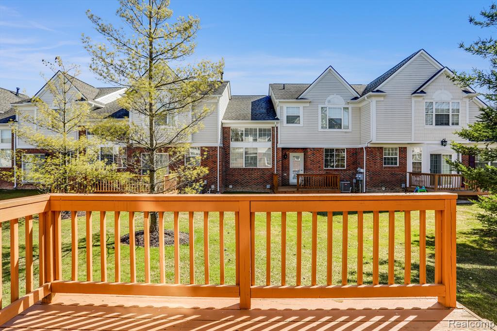 29340 DOUGLAS Drive, 132, Novi, MI 48377 — Photo 32