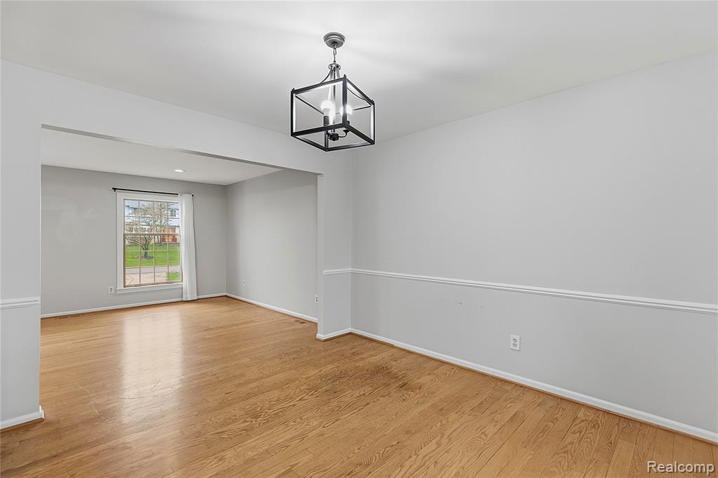 5119 Greenbriar Drive, West Bloomfield, MI 48323 — Photo 9