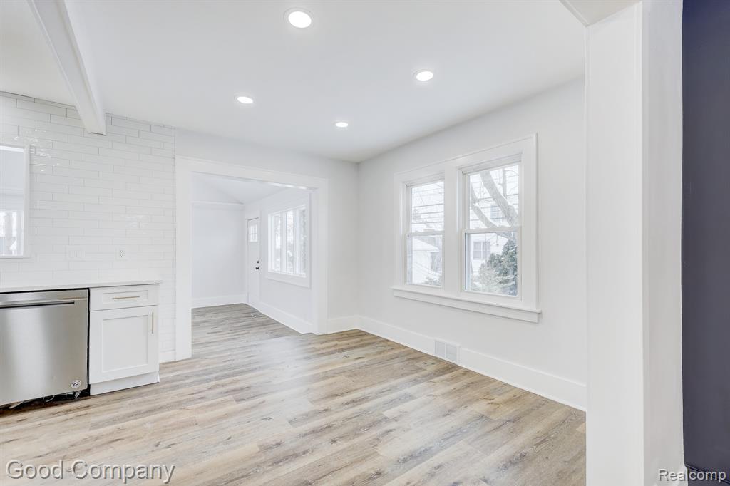16309 Kirkshire Avenue, Beverly Hills, MI 48025 — Photo 14