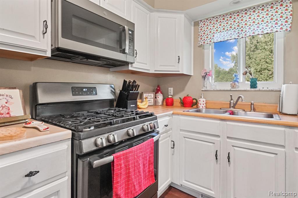 5014 Oak Hill Road, Clarkston, MI 48348 — Photo 8