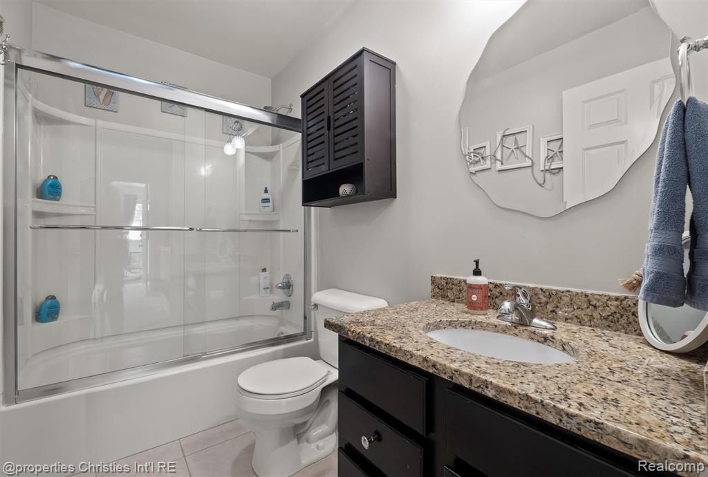 27087 Victoria Road, Novi, MI — Photo 13