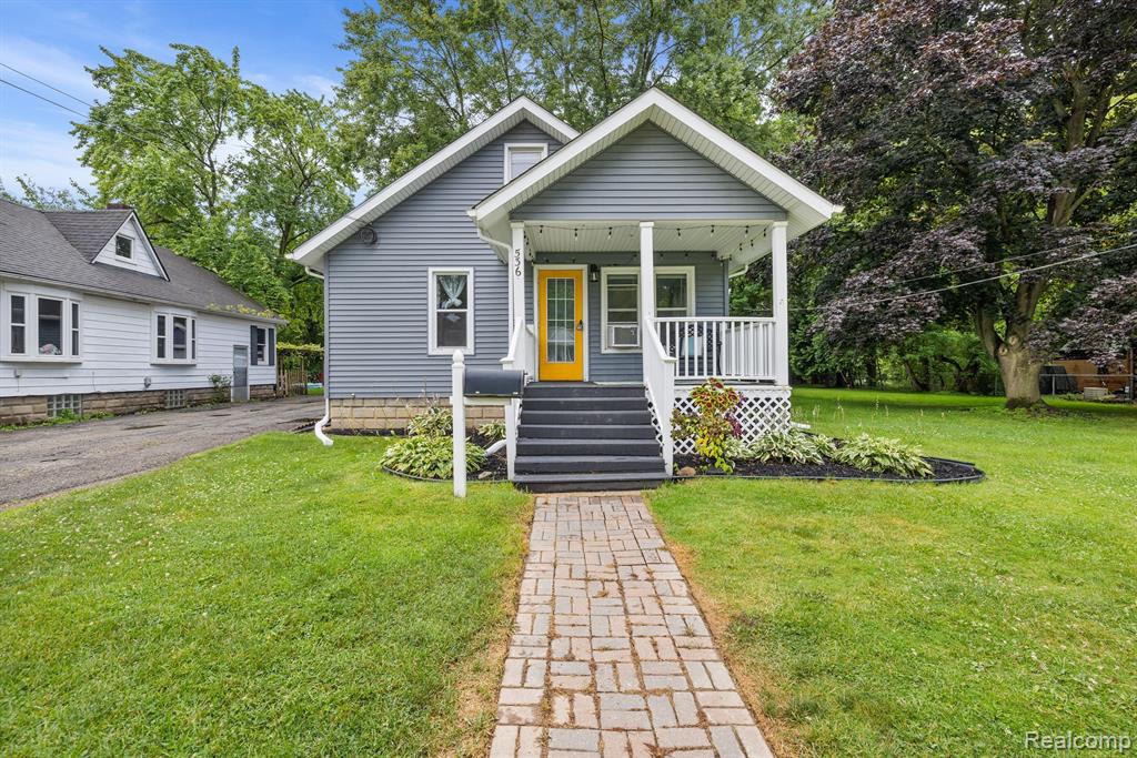 536 ATWATER Street, Lake Orion, MI 48362 — Photo 3