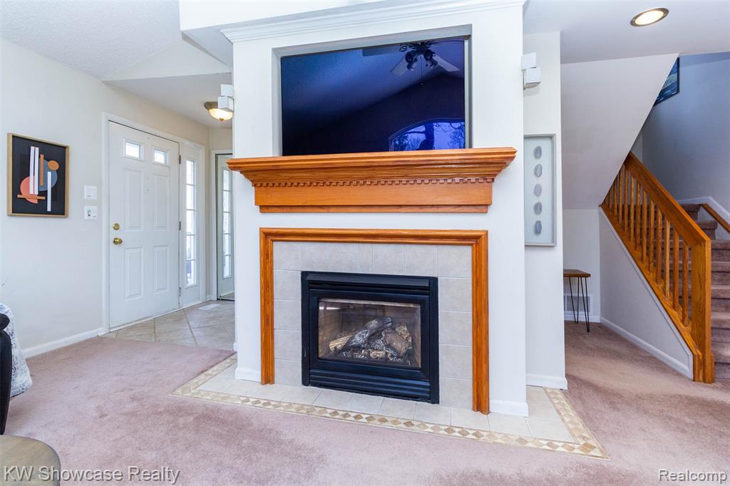 580 Elkinford Drive, White Lake, MI 48383 — Photo 12