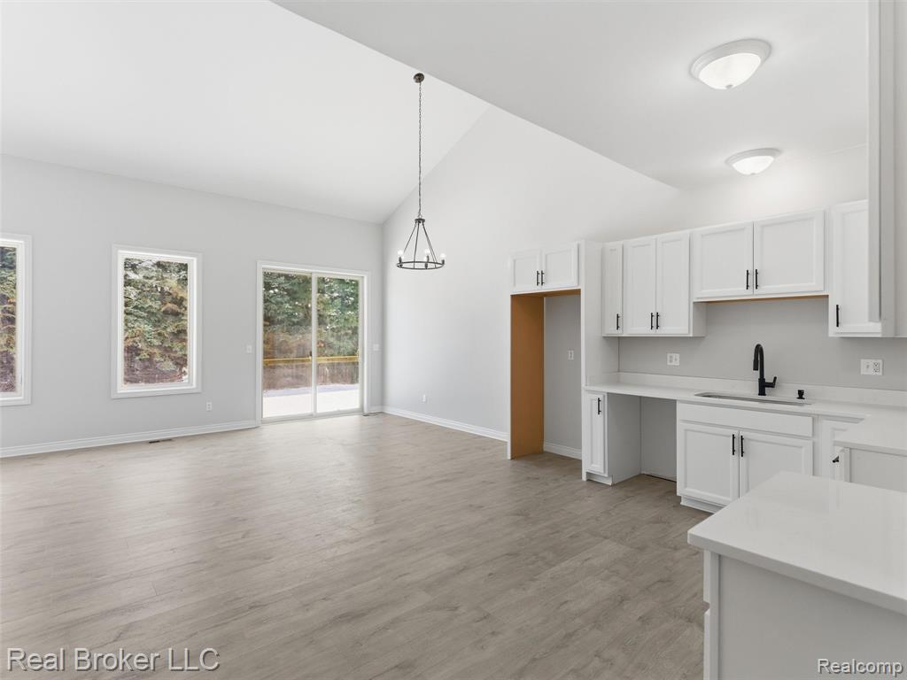 47124 Rosevillage Court, Shelby Twp, MI 48315 — Photo 11