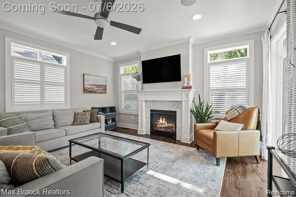 402 N Alexander Avenue, Royal Oak, MI 48067 — Photo 2