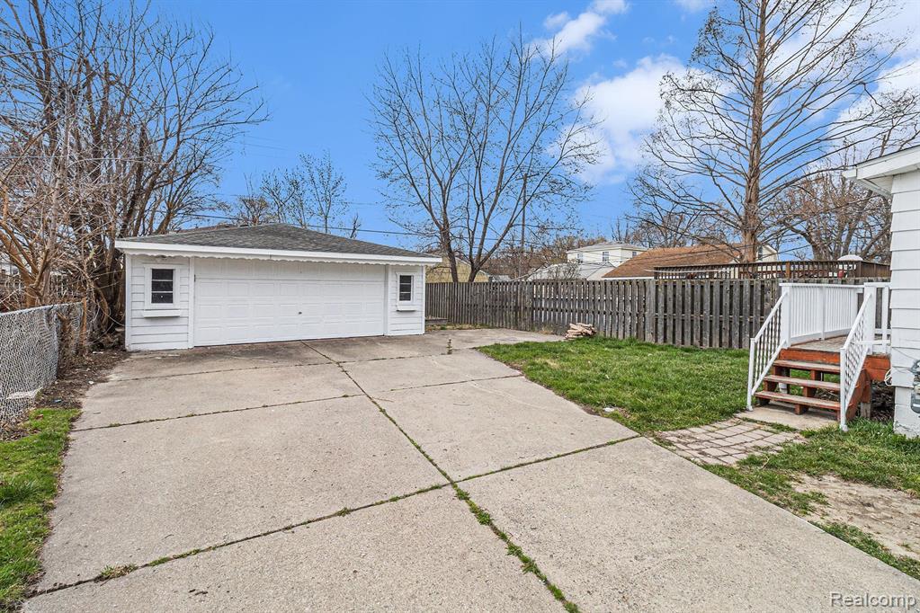 5402 Croissant Street, Dearborn Heights, MI 48125 — Photo 25