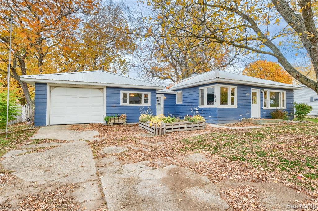 7036 Clabuesch Street, Pigeon Vlg, MI