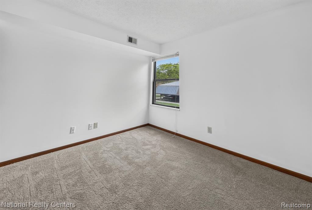 61171 Greenwood Drive, South Lyon, MI 48178 — Photo 19