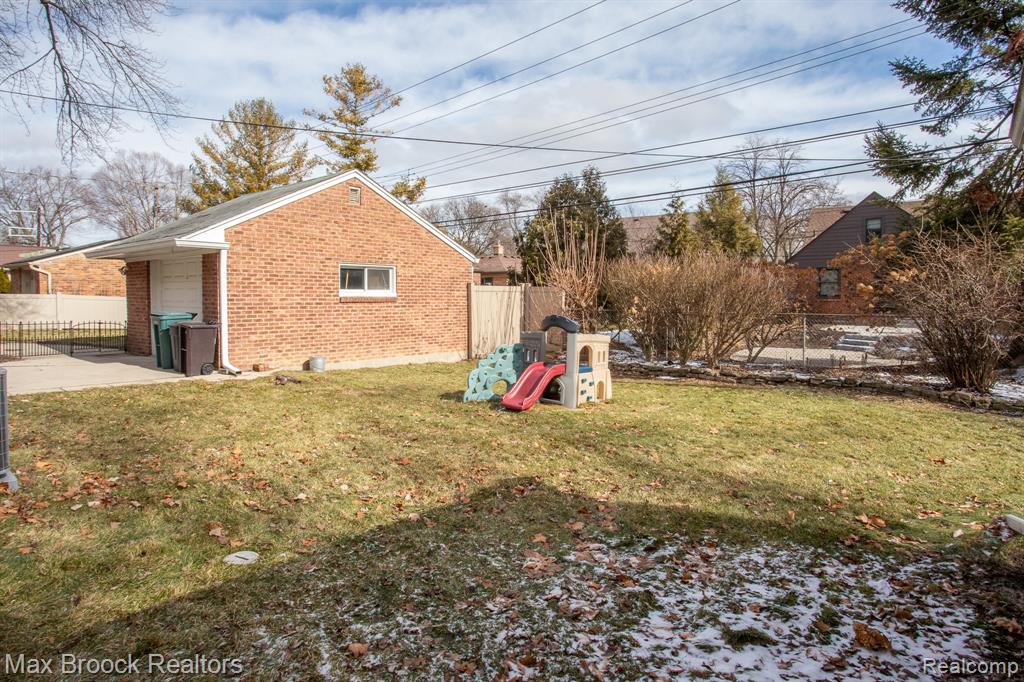26434 Wyoming Road, Huntington Woods, MI — Photo 47
