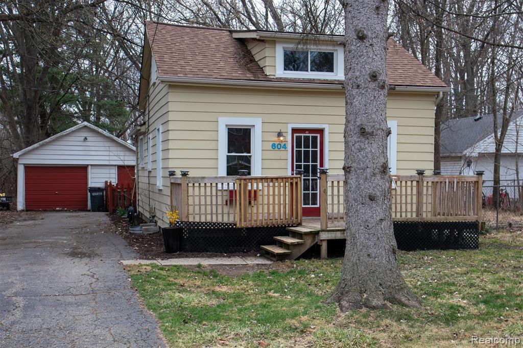 604 Trombley Drive, Troy, MI 48083 — front exterior