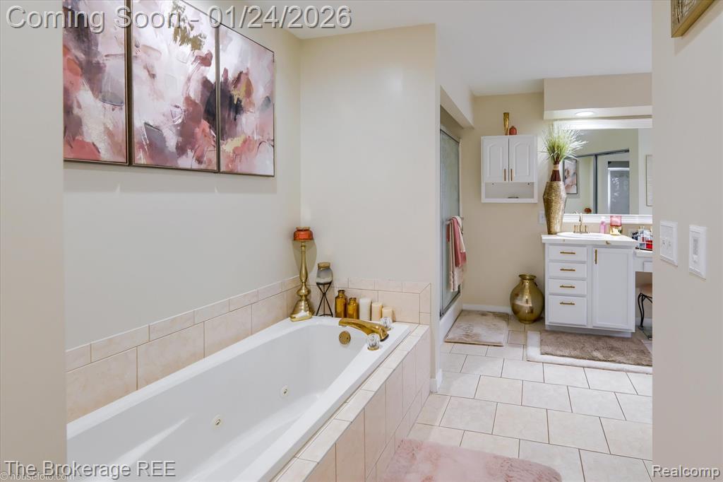 7095 Woods West Drive, Flushing, MI 48433 — Photo 39