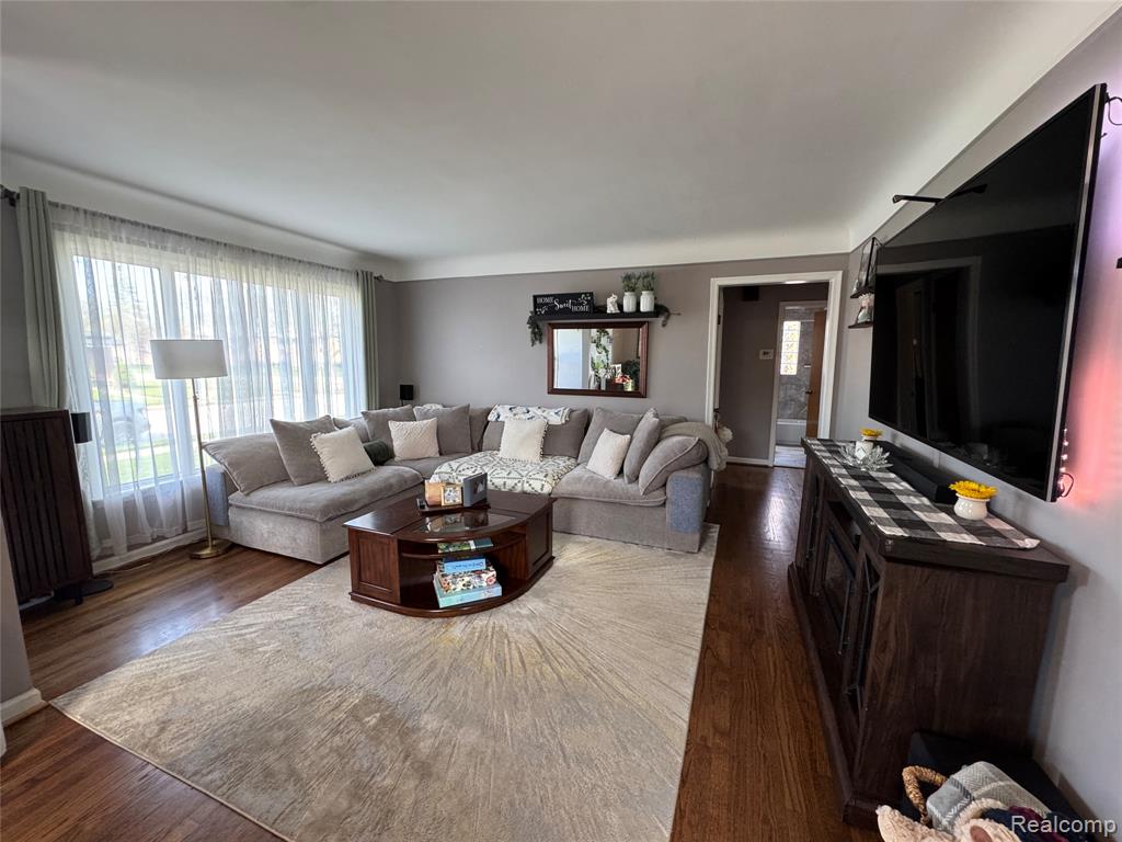 19156 Ash Avenue, Eastpointe, MI 48021 — Photo 19