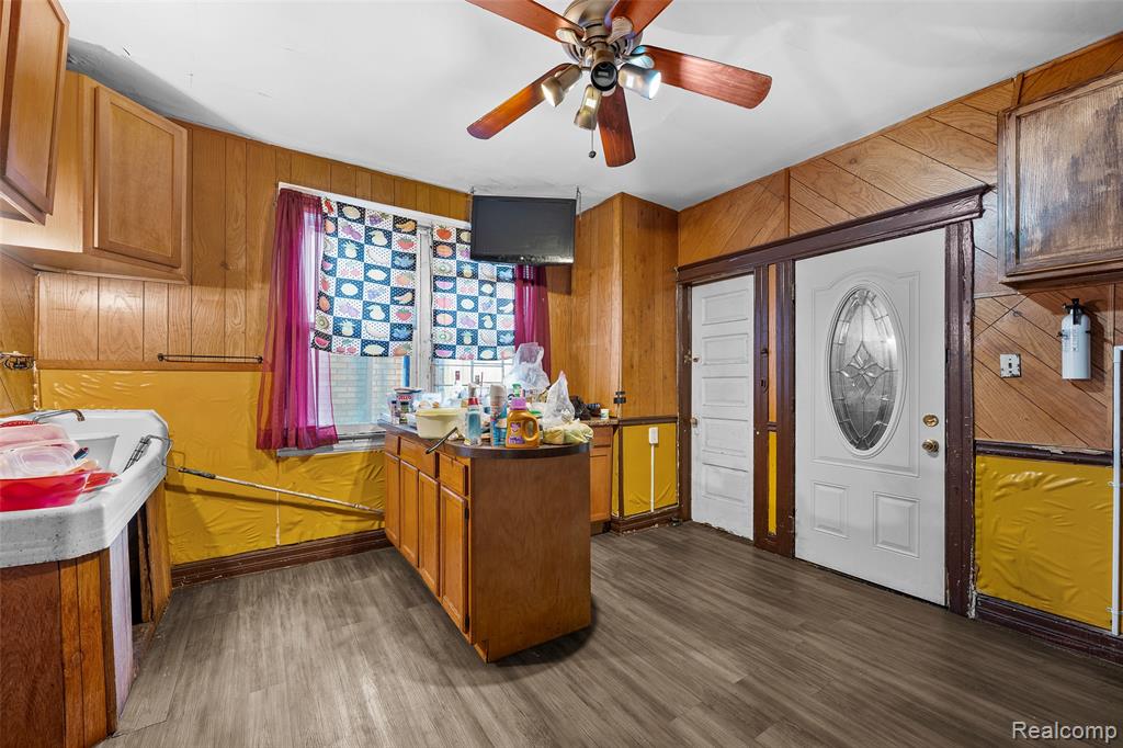2445 Concord Street, Detroit, MI 48207 — Photo 15
