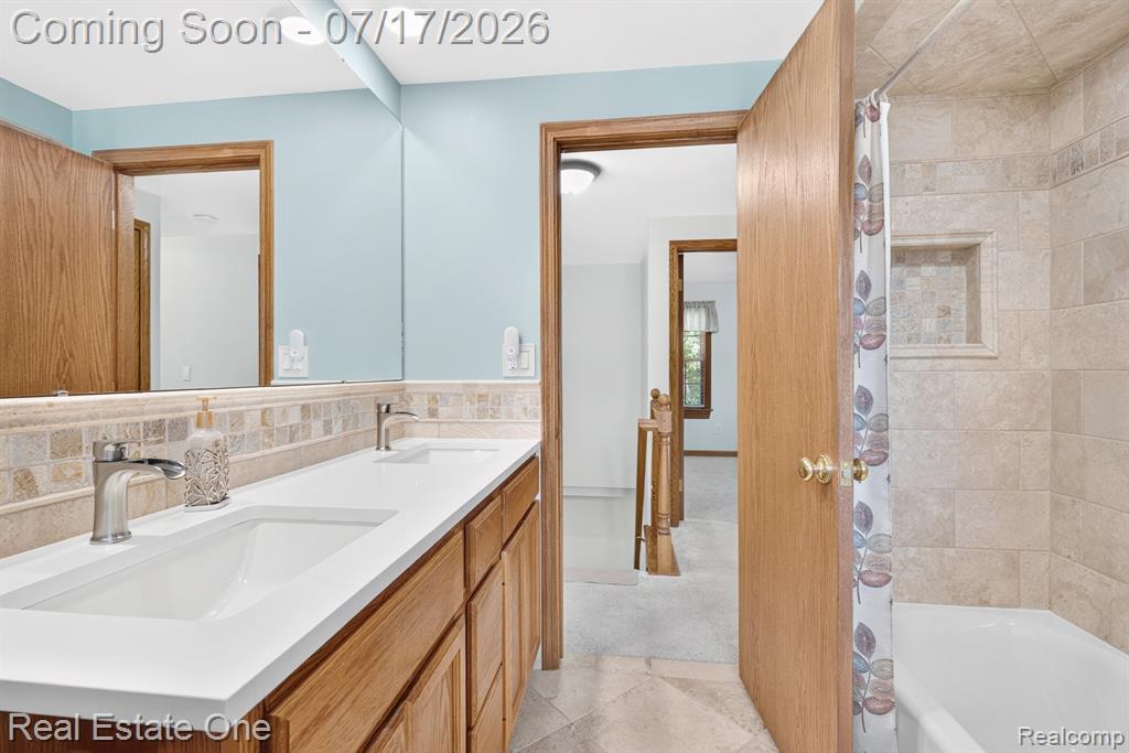 47380 Savannah Drive, Macomb, MI 48044 — Photo 12