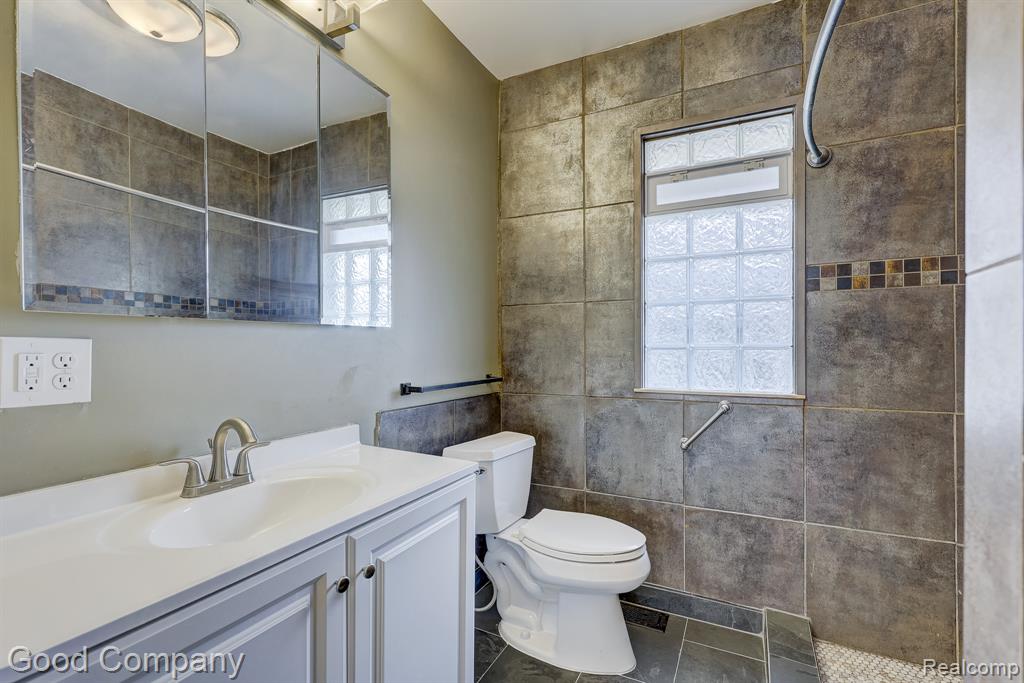 807 Baldwin Avenue, Royal Oak, MI 48067 — Photo 16