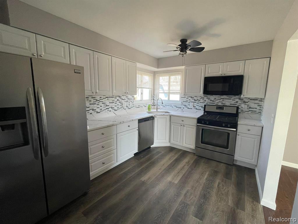 5775 N DOWLING Street, Westland, MI — Photo 6