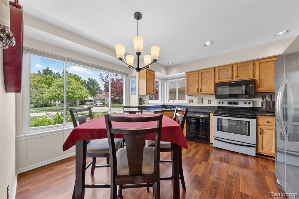 44637 Ridgefield Road, Canton, MI 48188 — Photo 9