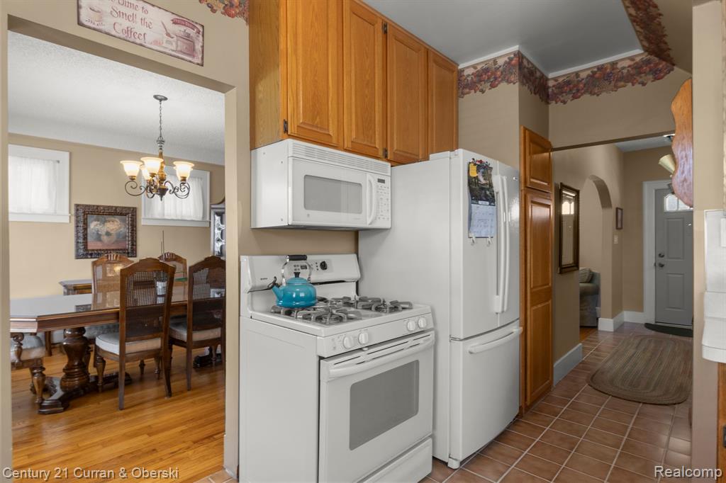 6839 ORCHARD Avenue, Dearborn, MI 48126 — Photo 15