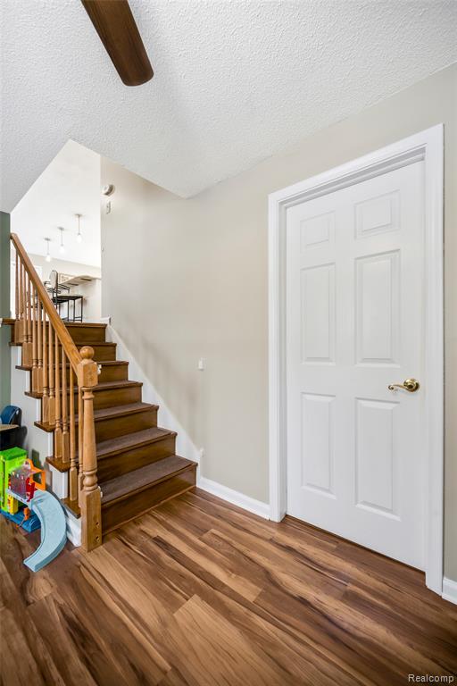9488 Brookway Court, Goodrich Vlg, MI — Photo 37