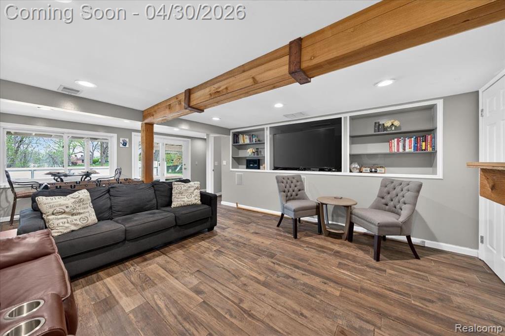 3945 N Vanstone Drive, Commerce Twp, MI 48382 — Photo 36
