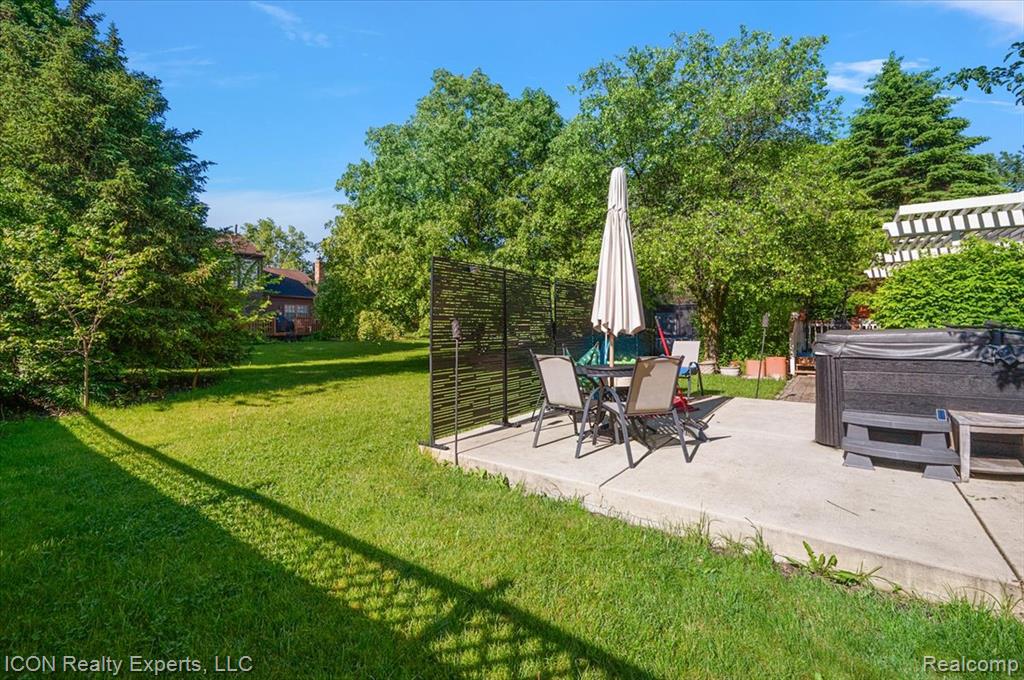 44831 Huntington Drive, Novi, MI — Photo 49