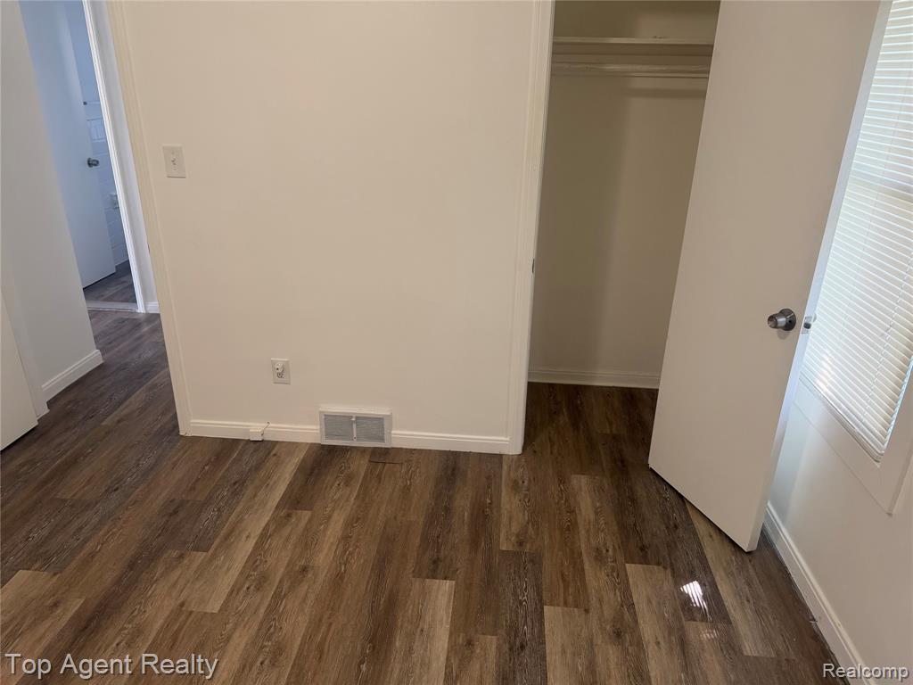 11393 Prest Street, Detroit, MI 48227 — Photo 8