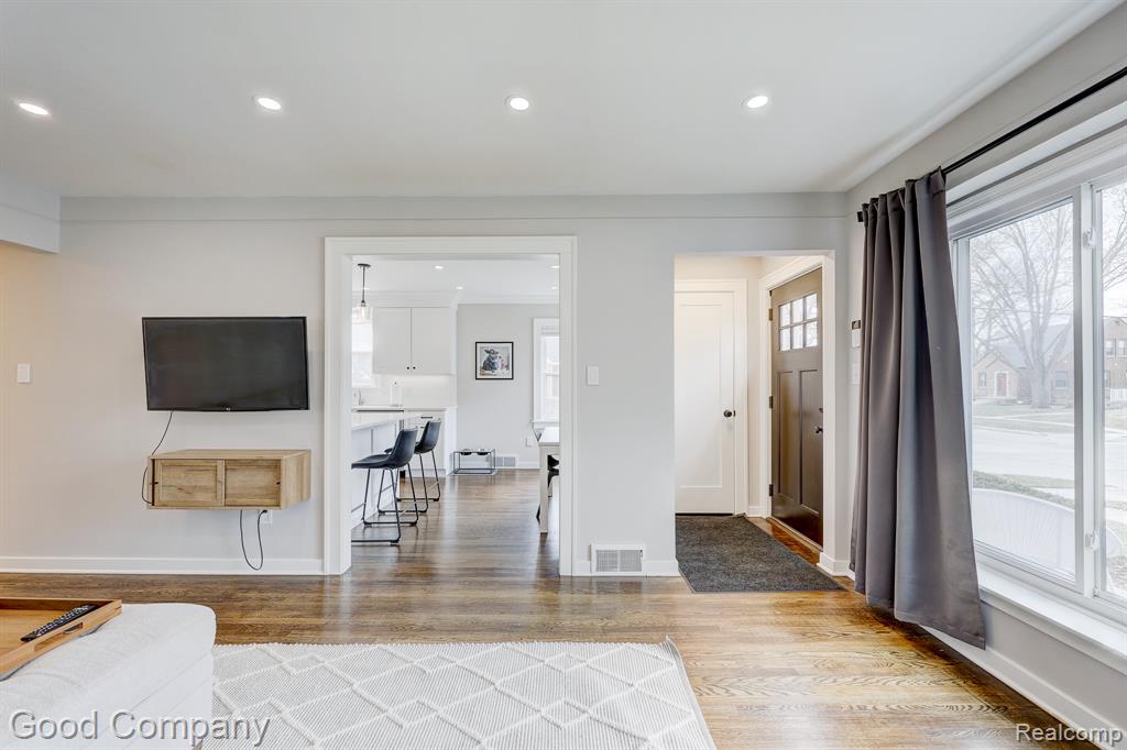 602 N Vermont Avenue, Royal Oak, MI 48067 — Photo 5