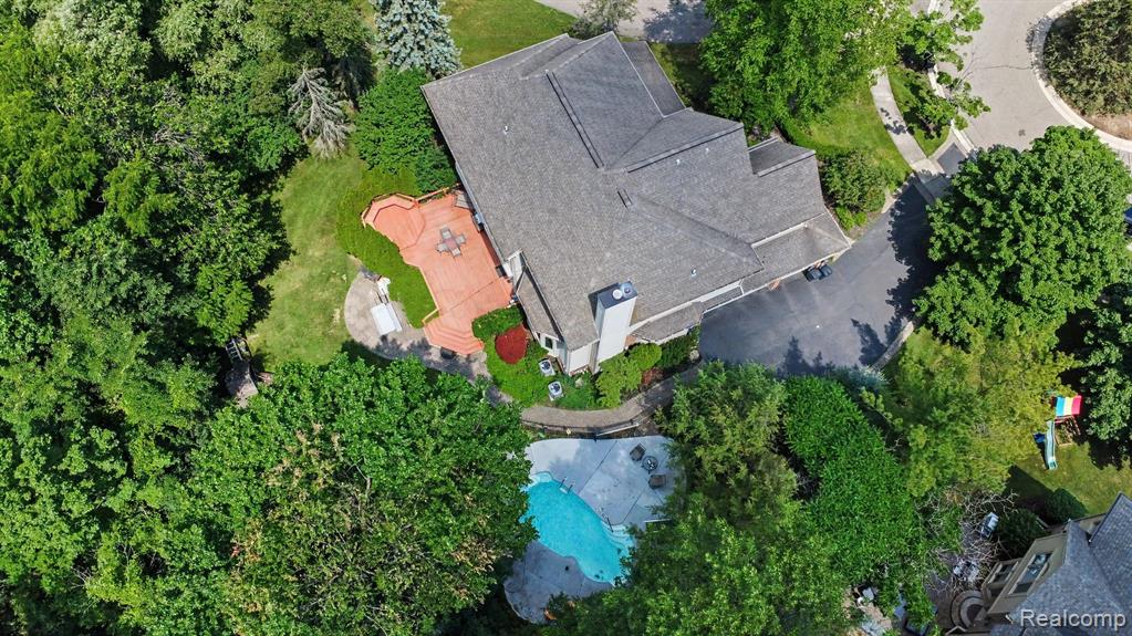 6621 Glenshaw Court, West Bloomfield, MI — Photo 38