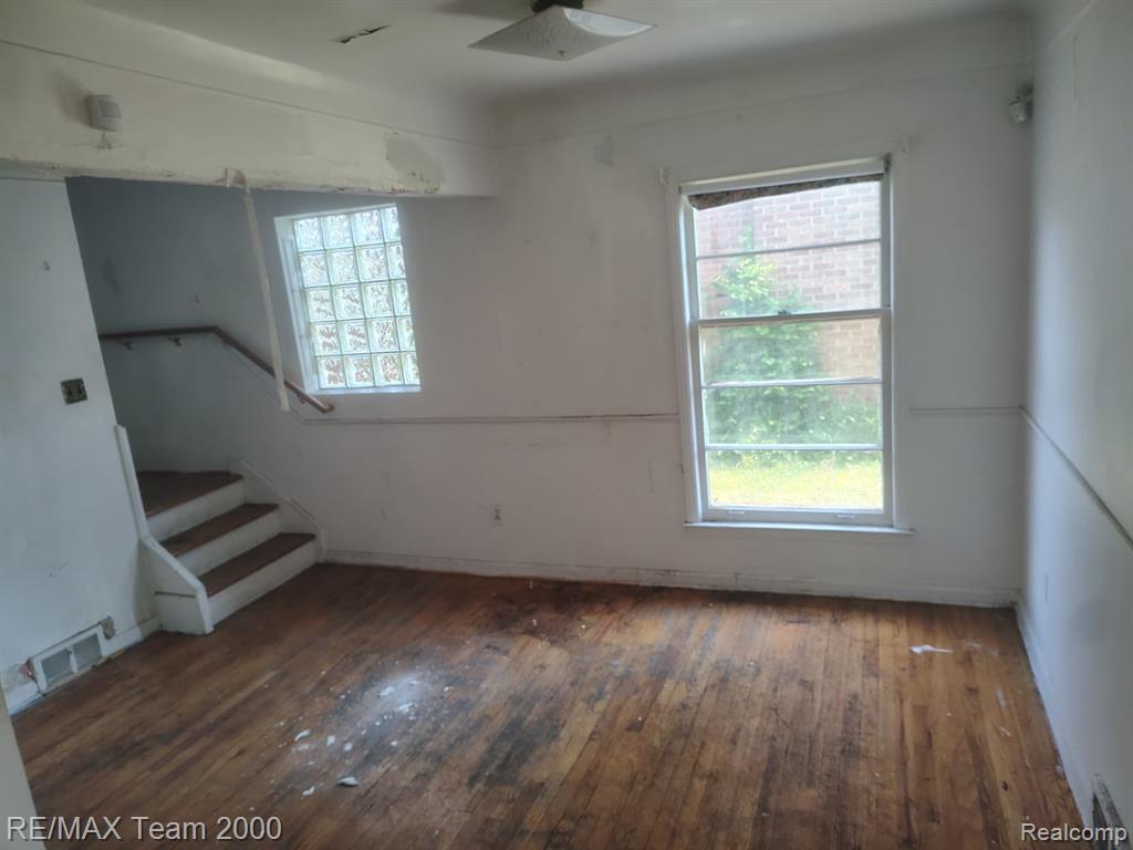 12945 Memorial Street - Photo 5