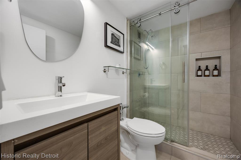 1300 E Lafayette, 2409, Detroit, MI 48207 — Photo 13