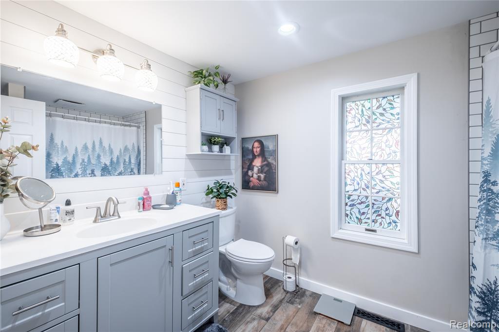 308 N Seymour Road, Flushing, MI 48433 — Photo 17