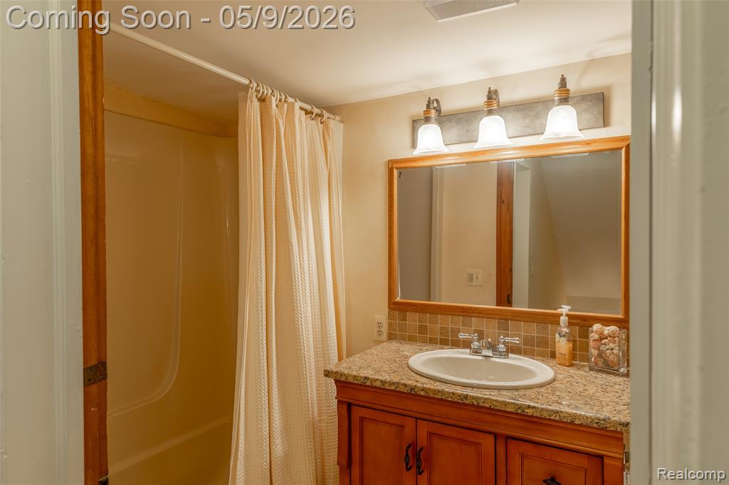 1081 E Tienken Road N, Rochester, MI 48306 — Photo 53