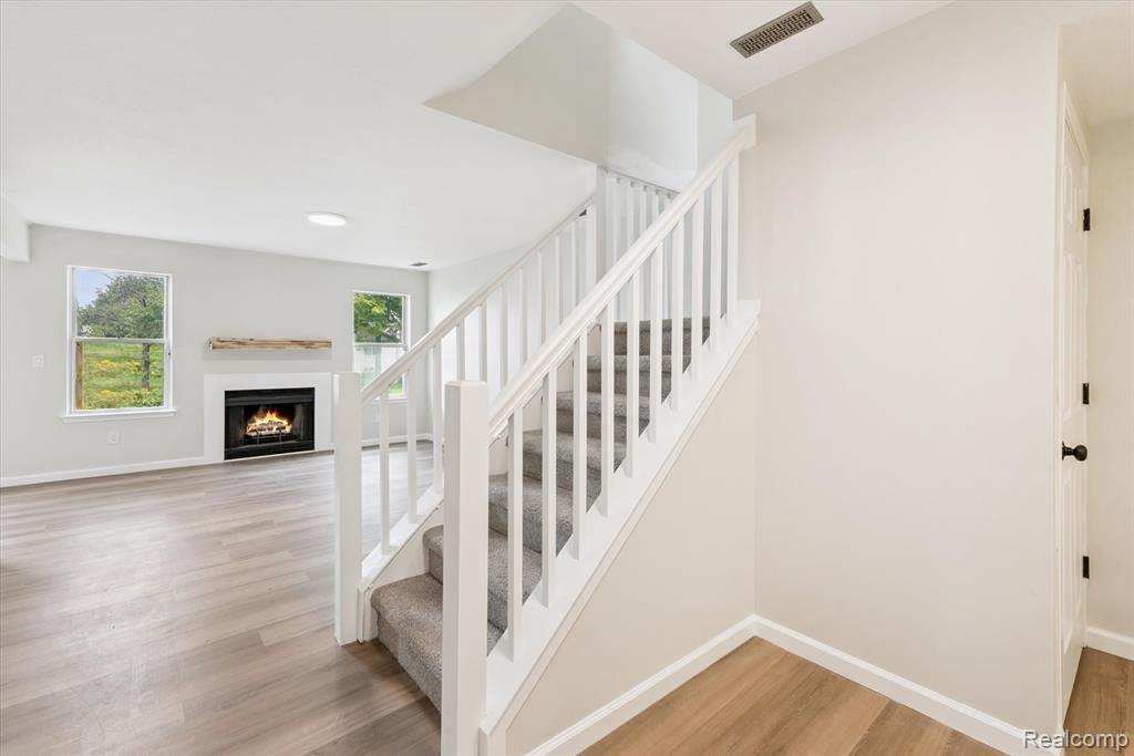 36550 Deerhurst S, Westland, MI — Photo 6
