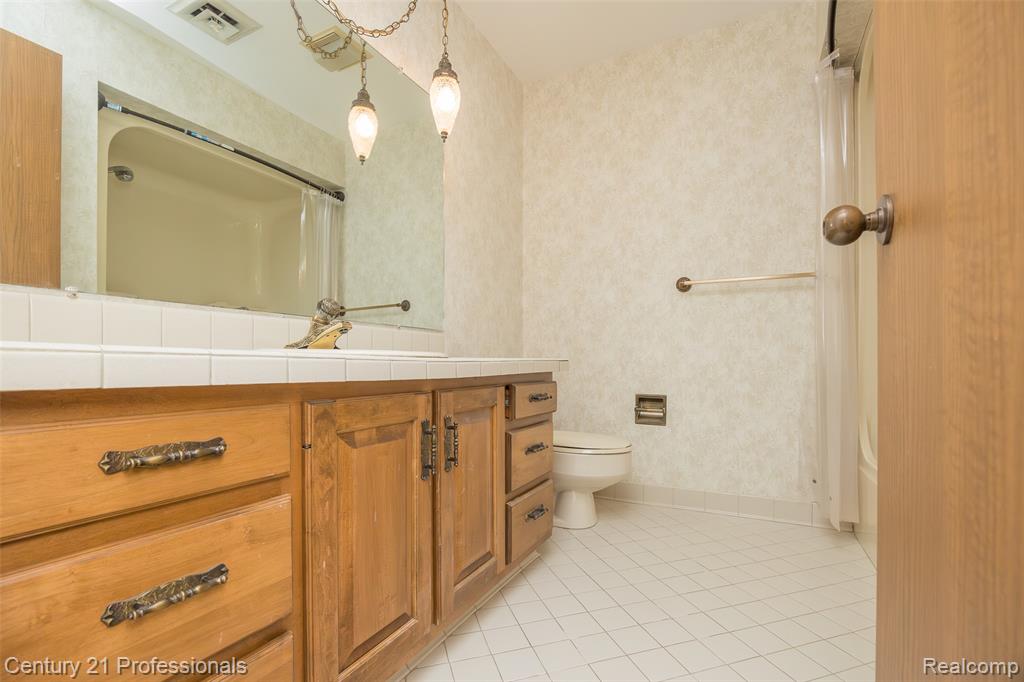 9095 S Saginaw Road, 5, Grand Blanc, MI 48439 — Photo 49