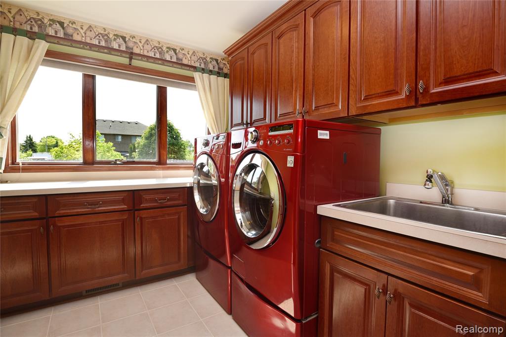 960 Eckford Drive, Troy, MI 48085 — Photo 24
