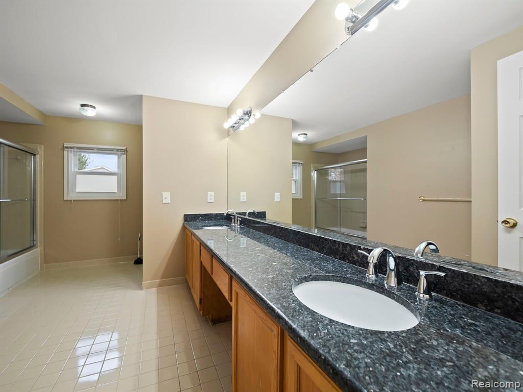 462 DAYLILY Drive, Rochester Hills, MI 48307 — Photo 21
