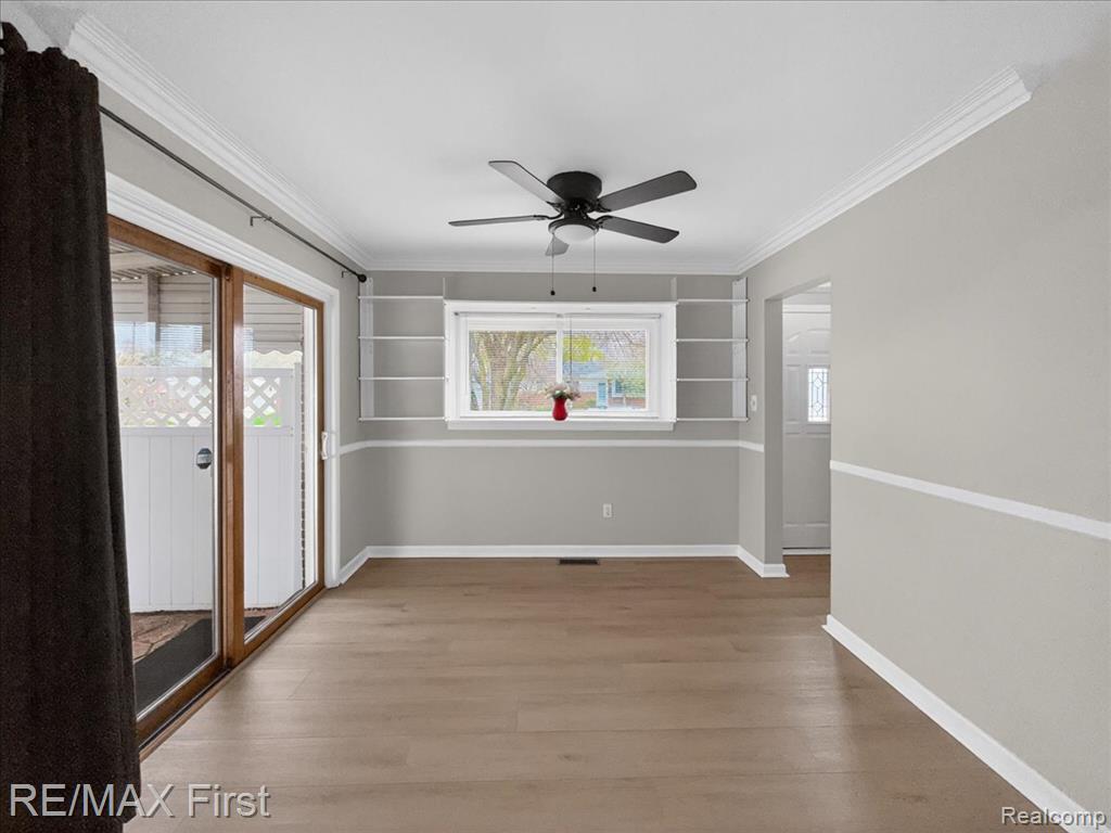 28326 Couzens Avenue, Madison Heights, MI 48071 — Photo 9