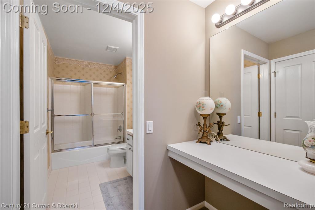 16925 Lochmoor Circle E, Northville, MI 48168 — Photo 43