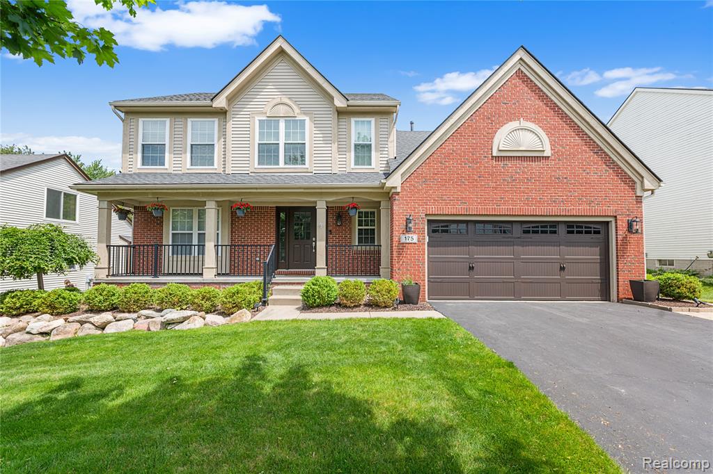 175 Franklin Lake Circle, Oxford, MI 48371