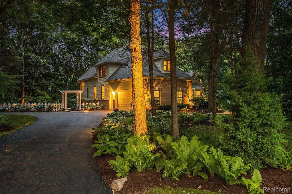 5259 PINEWOOD Drive, Brighton, MI 48116 — Photo 77