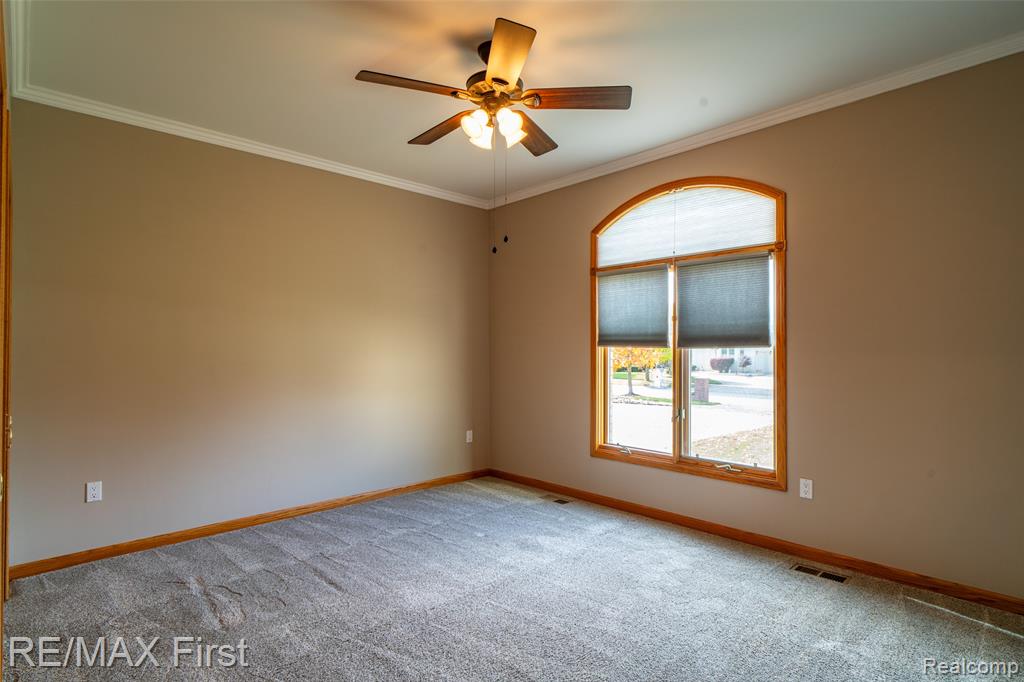 47368 Dove Court, Shelby Twp, MI 48315 — Photo 37