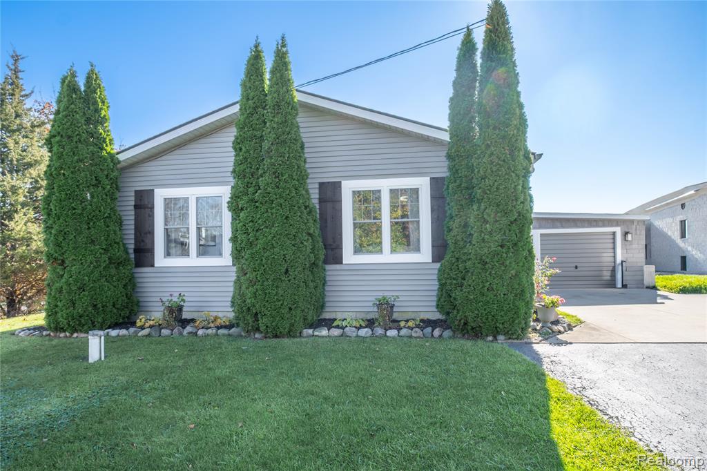 10476 Runyan Lake Road, Fenton, MI 48430 — Photo 3
