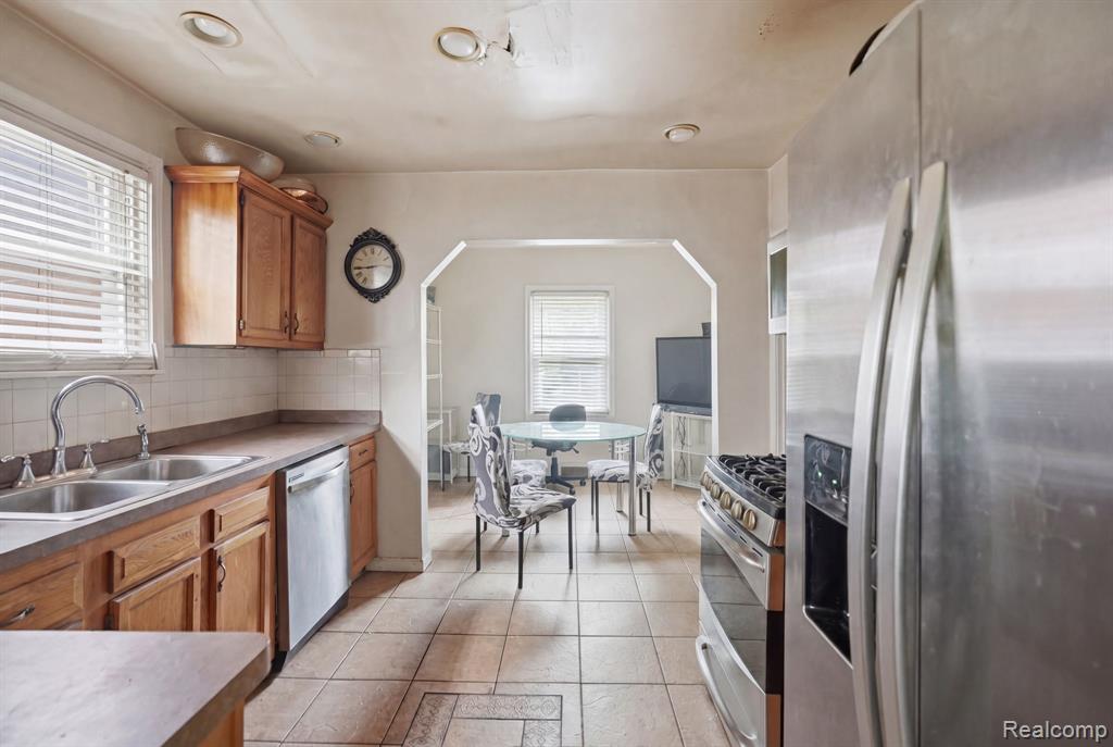 5566 W Outer Drive, Detroit, MI 48235 — Photo 7