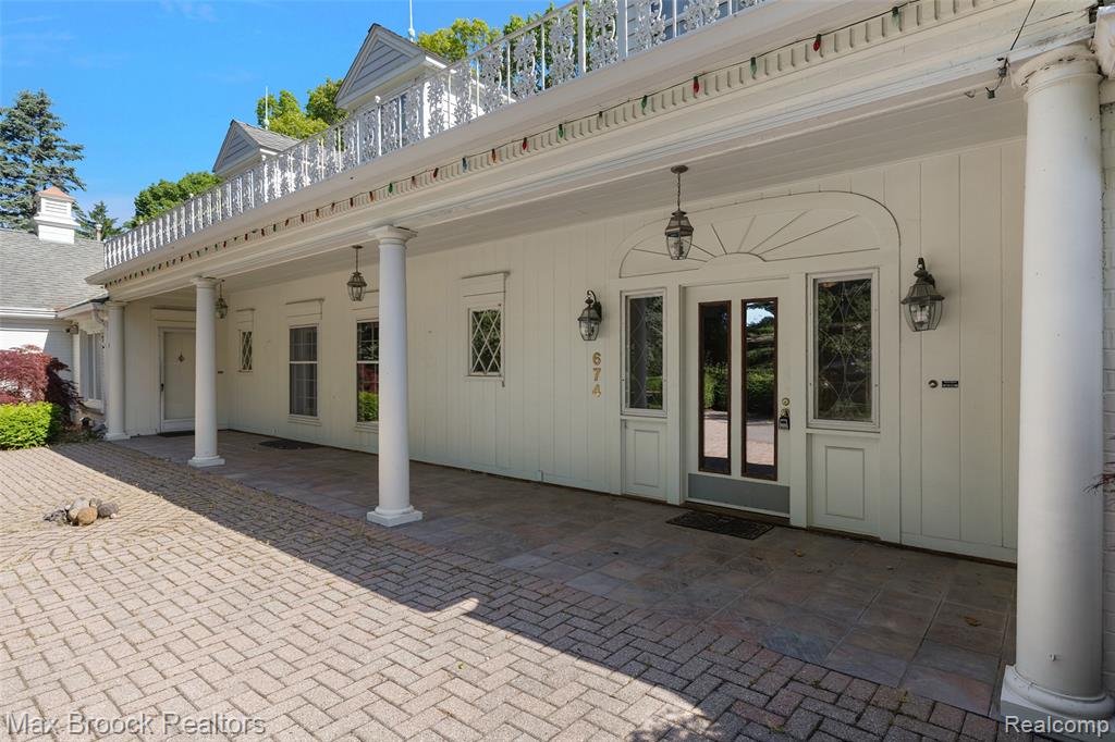 674 Rudgate Road, Bloomfield Hills, MI 48304 — Photo 18