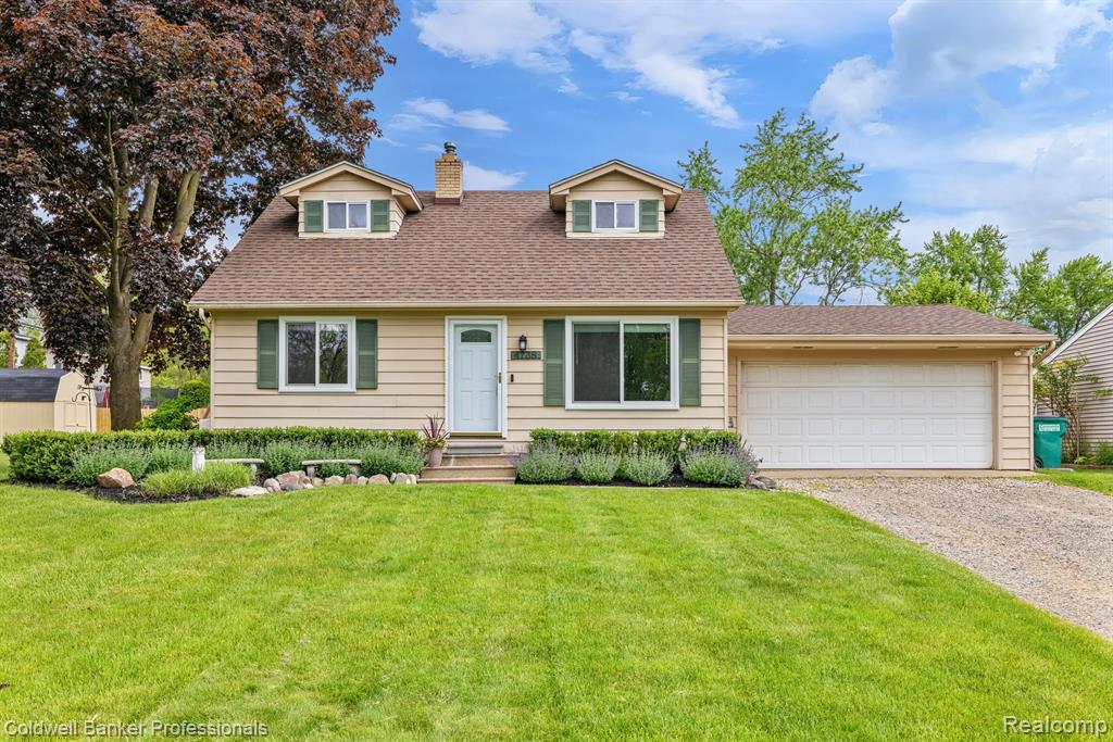 4738 GOODALE Avenue, Clarkston, MI 48348 — Photo 2