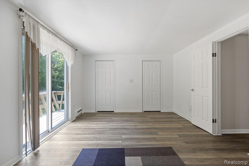 54655 PONTIAC Trail, Milford, MI 48381 — Photo 19
