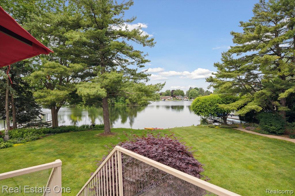 5161 Ledgewood Drive, Commerce Twp, MI 48382 — Photo 57