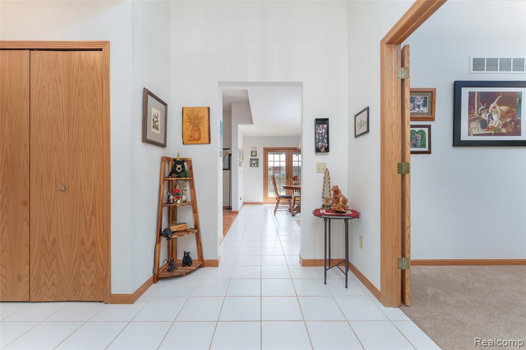 5382 Meadowlawn Road, Fowlerville, MI 48836 — Photo 13