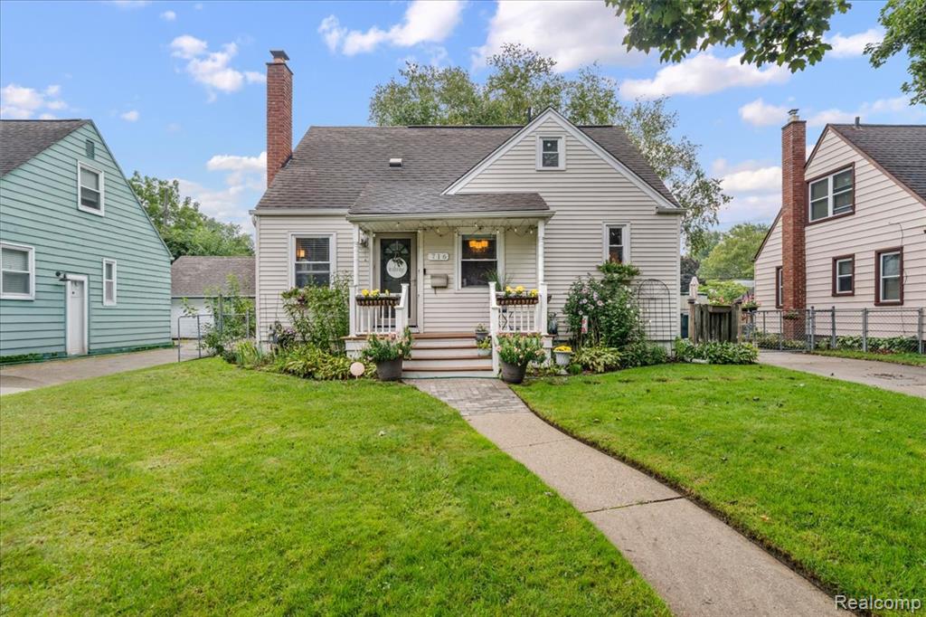 716 Flowerdale Street, Ferndale, MI 48220