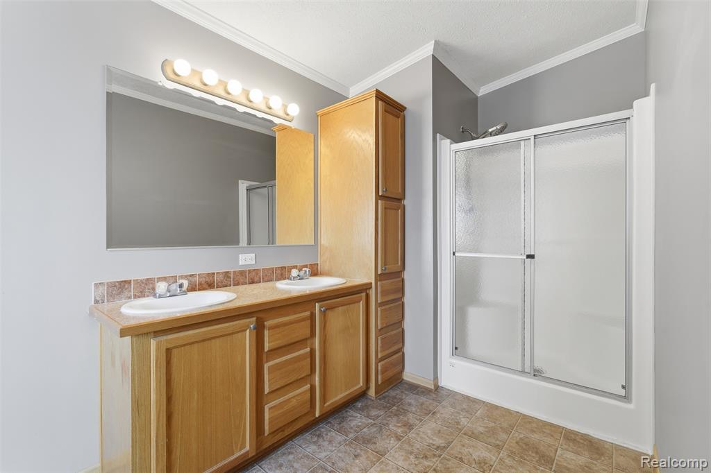 11348 Stoneridge Circle, South Lyon, MI 48178 — Photo 18